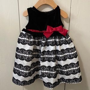 Penelope Mack Black & White Faux Lace Pattern Dress